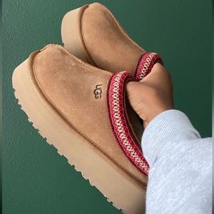 UGG Tasman Platform Slippers